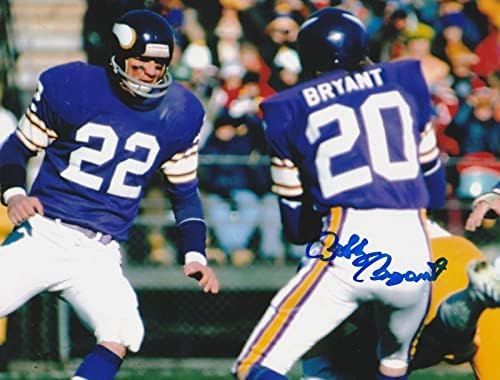 בובי בראיינט מינסוטה ויקינגס פעולה חתומה 8x10 - תמונות NFL עם חתימה